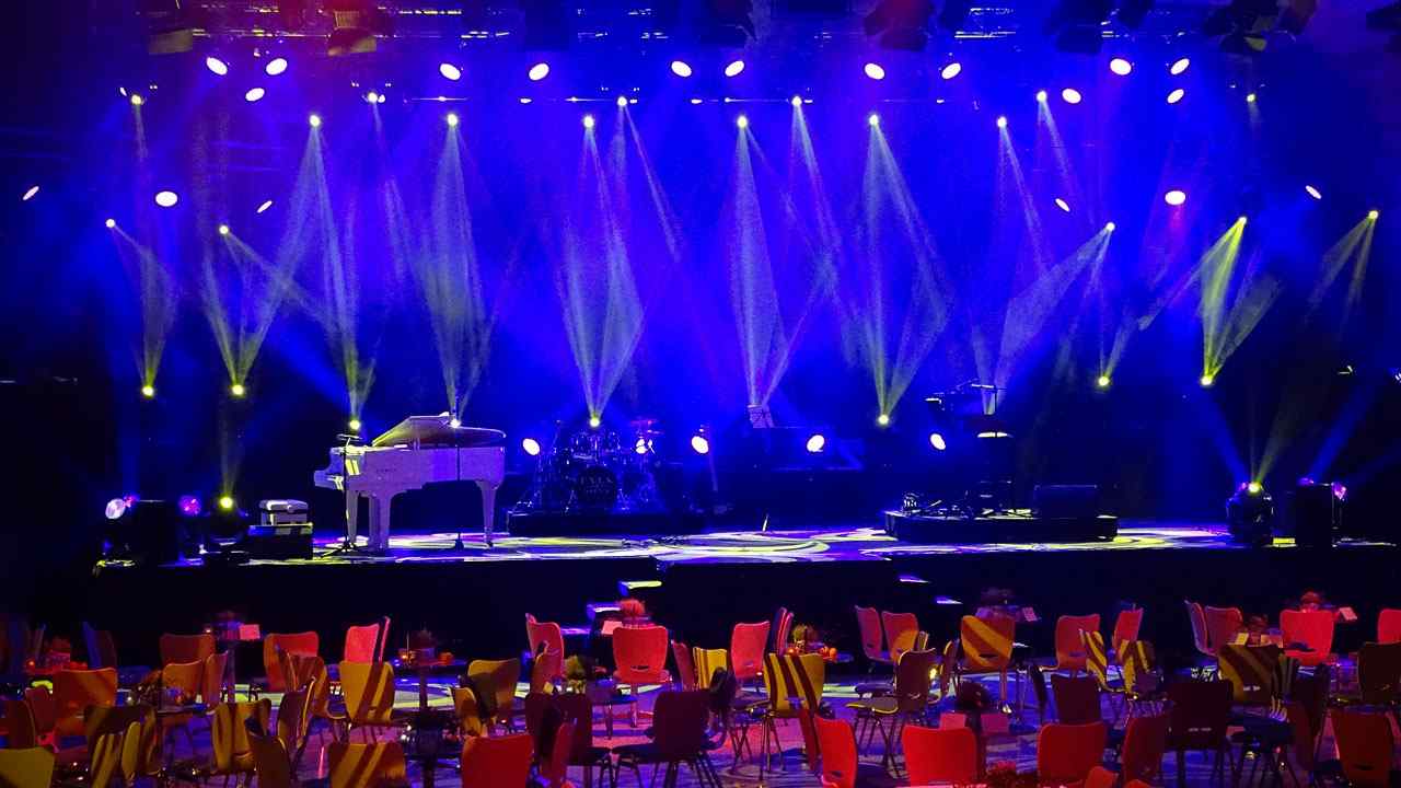 Bühnenansicht vor Einlass des Publikums zur großen Jubiläumsgala ...